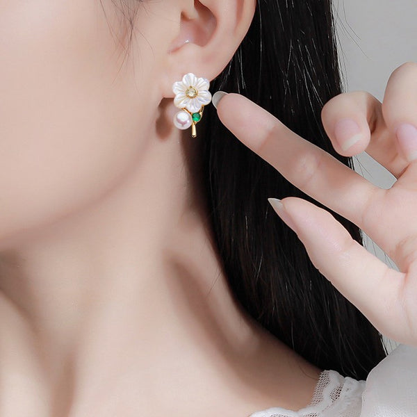 Flower Pearl Earrings